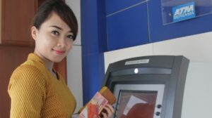 CEO PayPal, Kartu ATM Bank Akan Hilang Dalam 10 Tahun Kedepan