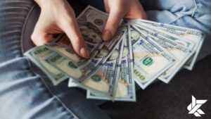 Daripada Urusi Kripto, Wamendag Minta OJK Lebih Fokus Urusi Pinjol