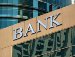 Nasabah Bank-bank AS Tarik Dana dalam Jumlah Besar